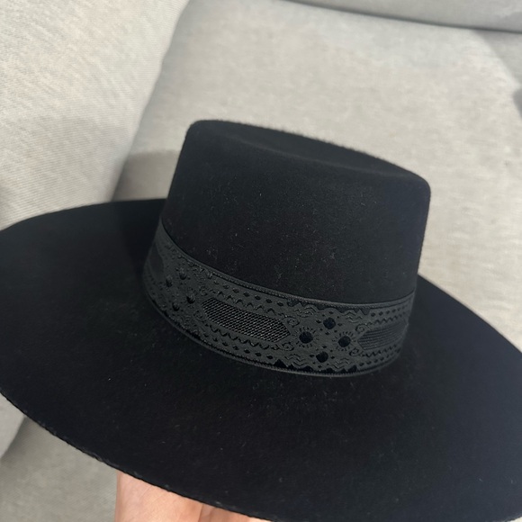 NWTs black lack of color hat size small 55CM - Picture 5 of 5